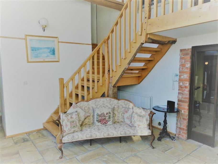 Stunning Barn Conversion Ideal For Large Families Bildeston Екстериор снимка