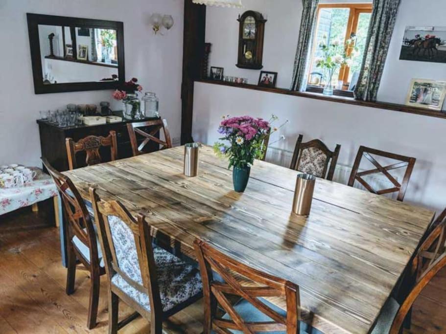 Stunning Barn Conversion Ideal For Large Families Bildeston Екстериор снимка